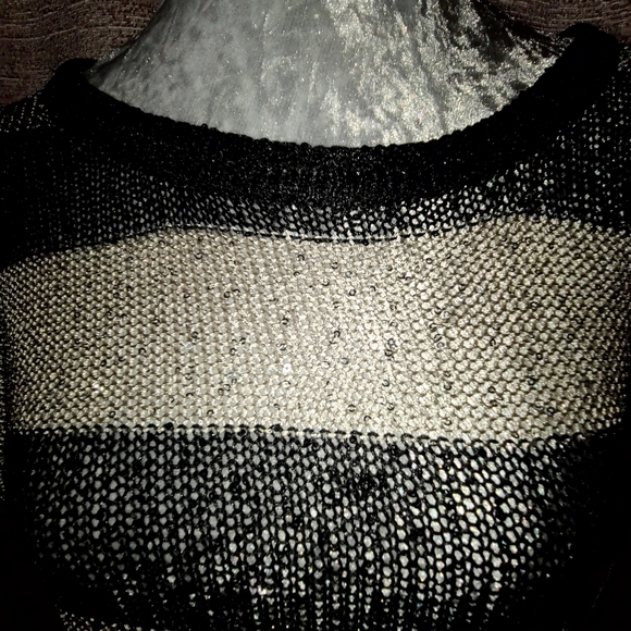 Beautiful Boston Proper Cold Shoulder Sweater - Picture 5 of 8